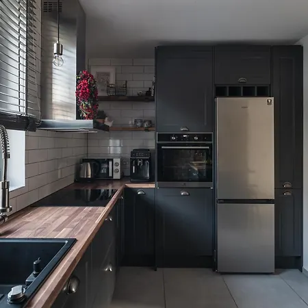 Apartview 34 *